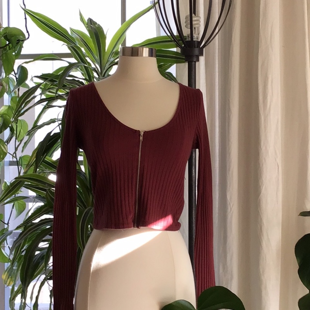 RIBBED CROP TOP